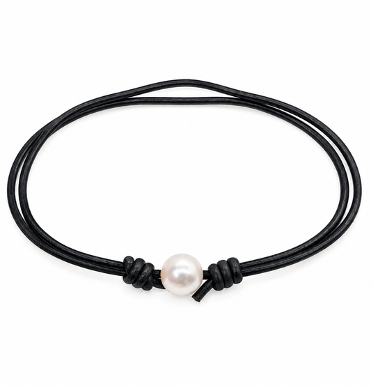 ÉLISE – elegantní náramek z černé klokaní kůže s pravou Akoya perlou 8 mm AA+